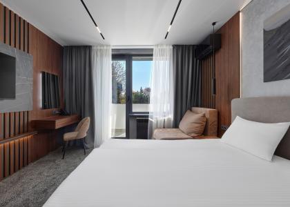 room 144 thumbnail 1